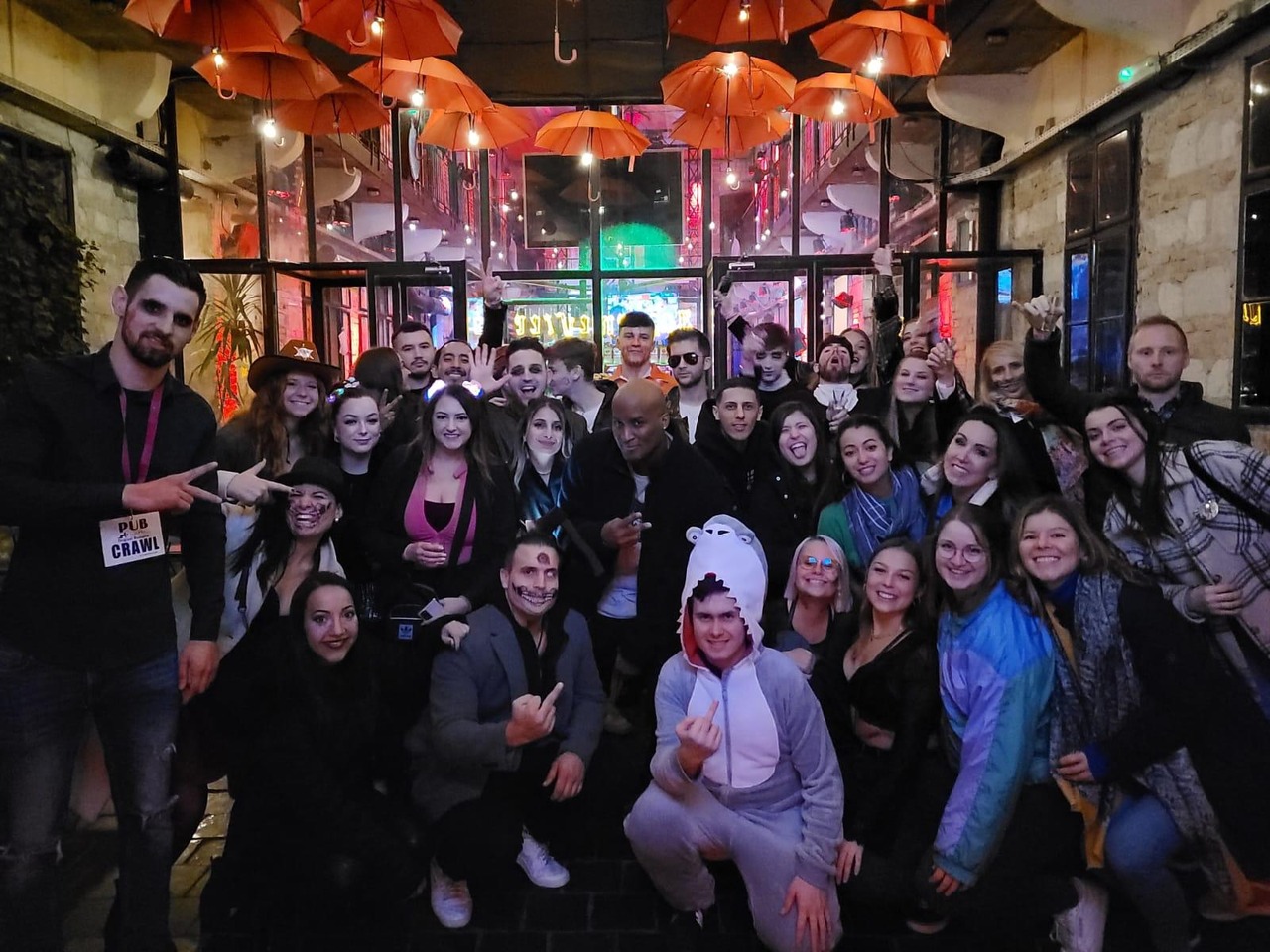 A good group picture - enjoying the night